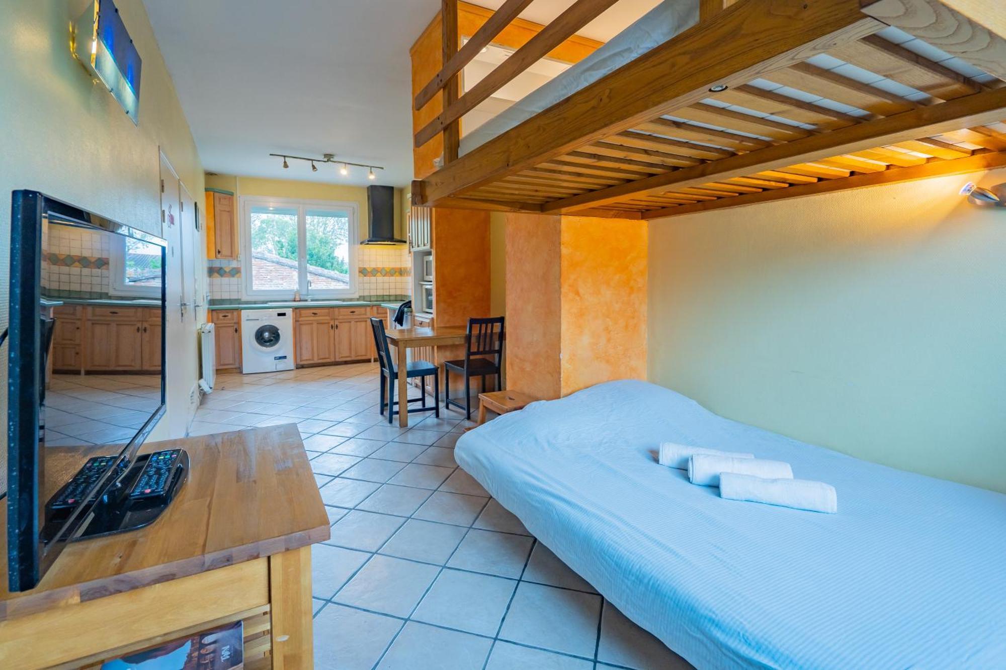 Room In Toulouse - Studio Proche Airbus Toulouse St Martin Touch Exteriör bild